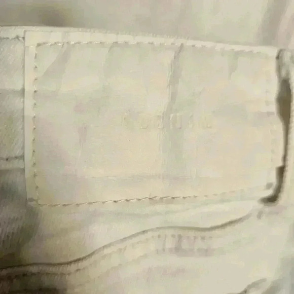 &Denim White Mom Shorts - Size 6 - Picture 3 of 5